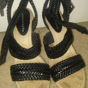 Apostrophe Wedge Heels